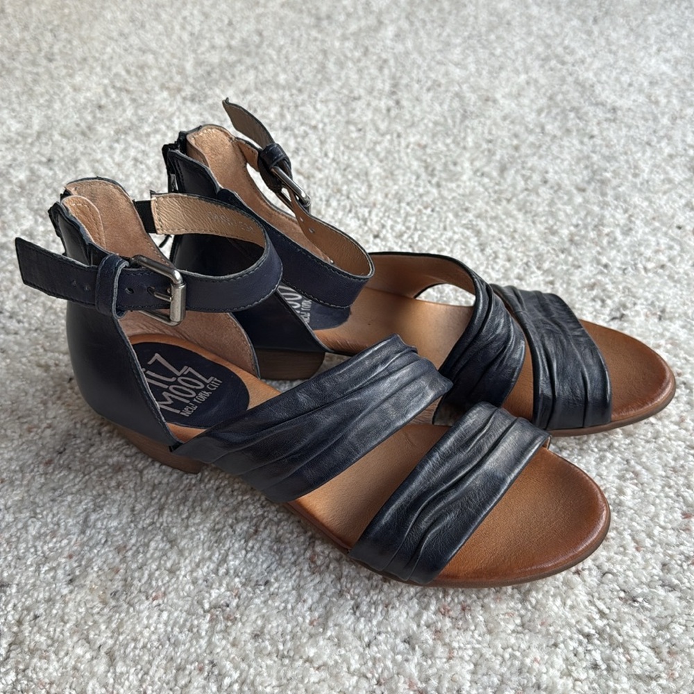 MIZ MOOZ Cassie Sandal